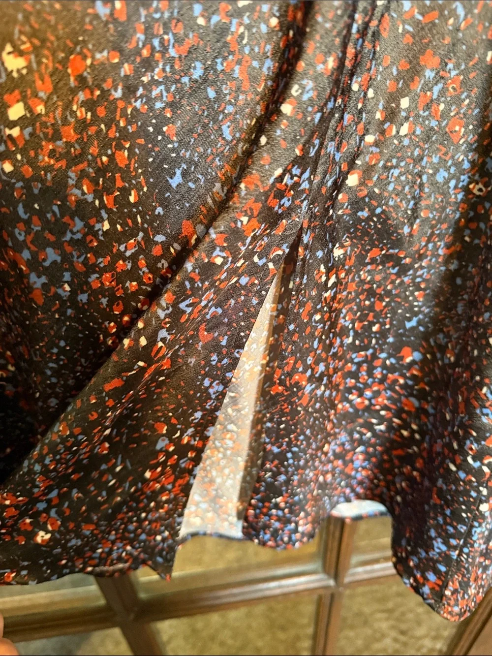Time and Tru Womens Abstract Speckled Print Satin Midi Slip Skirt Black Red Blue